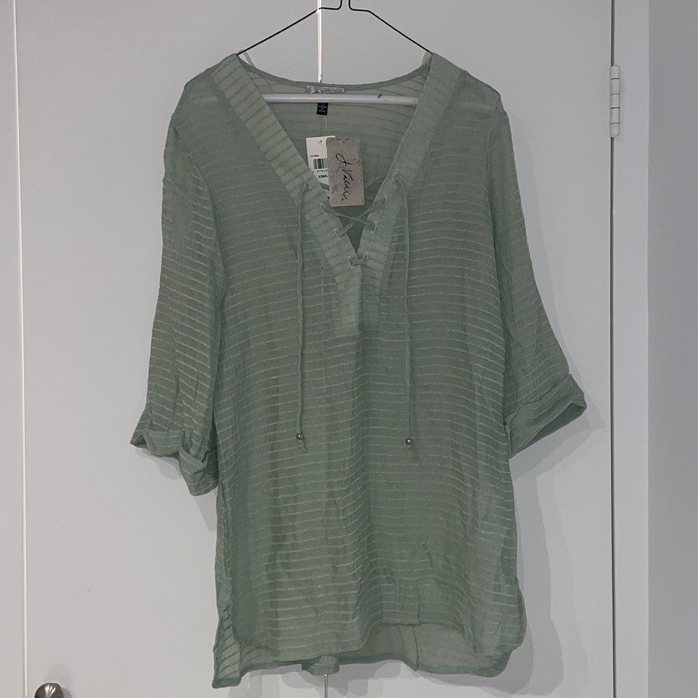 J. Valdi Coverup size XS NWT